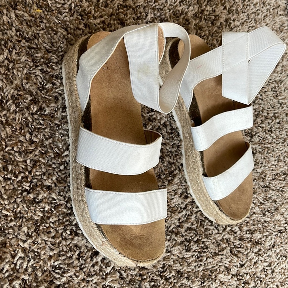 Platform sandals